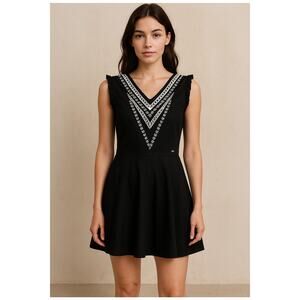 EUC E-Land Black White Embroidered Layered Skirt Dress Sz Small Fit & Flare Boho